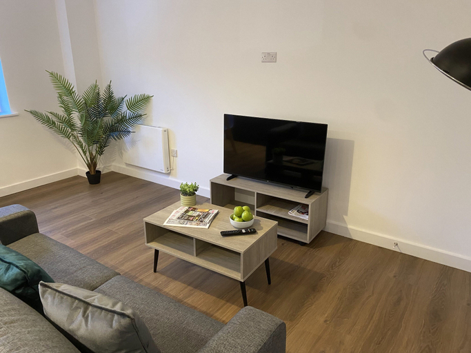 Living area 4, The Square Apartments Flat 7, Swindon