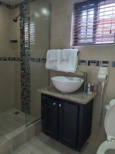 Bathroom 4, Christar Villas Hotel