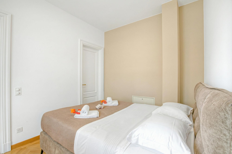 Room 1, Via Lambertenghi Apartments, Lugano