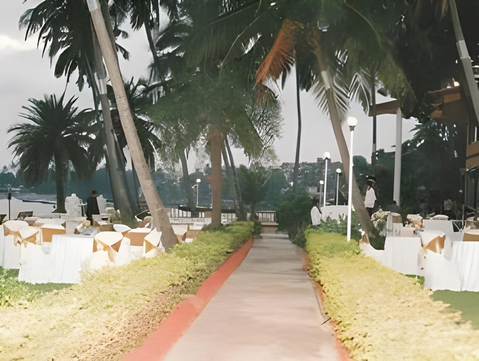 Food & Drinks, Hawaii Beach Resort, North Goa