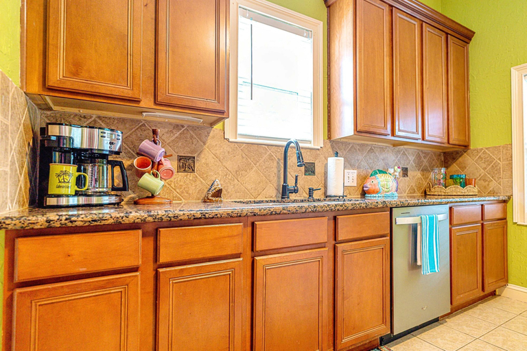 Private kitchen 3, Surf & Strand Unit A for 5, Galveston