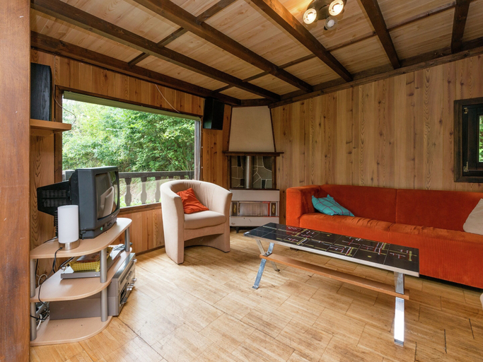 Bedroom 2, Maboge Cottage With Garden, Luxembourg