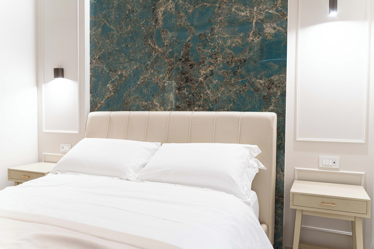Room 5, Nimbus Rooms, Napoli