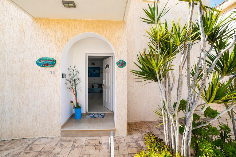 Facilities 2, Villa Chromata