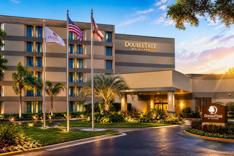 Exterior & Views 1, DoubleTree by Hilton Hotel Orlando East - UCF Area, Orange