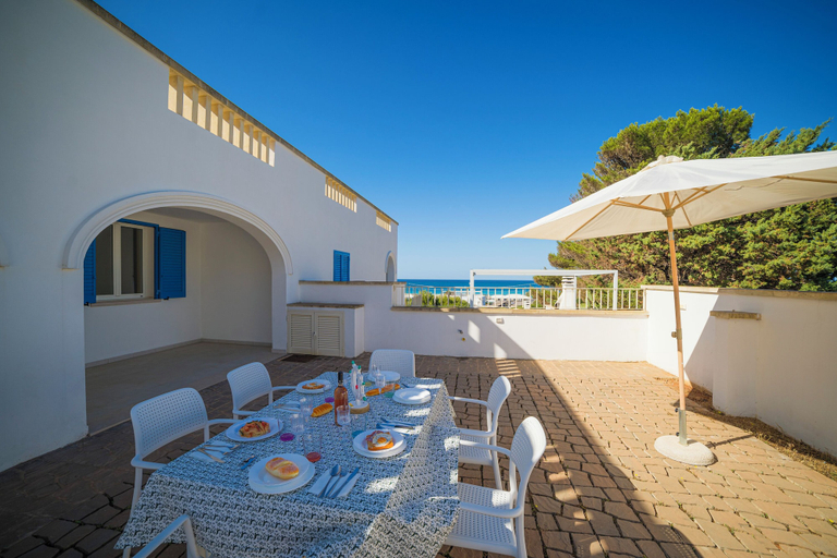 Outdoor dining 5, La Primula Apartment 3 With Sea-view, Lecce