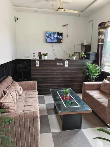 Lobby 2, La budha Villager Homestay, Agra