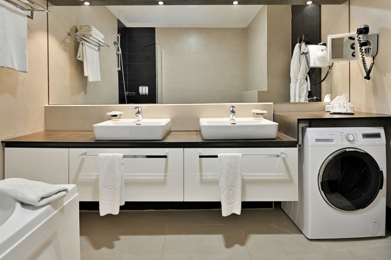 Bathroom 4, Bosmal Arjaan by Rotana, Istočno Sarajevo