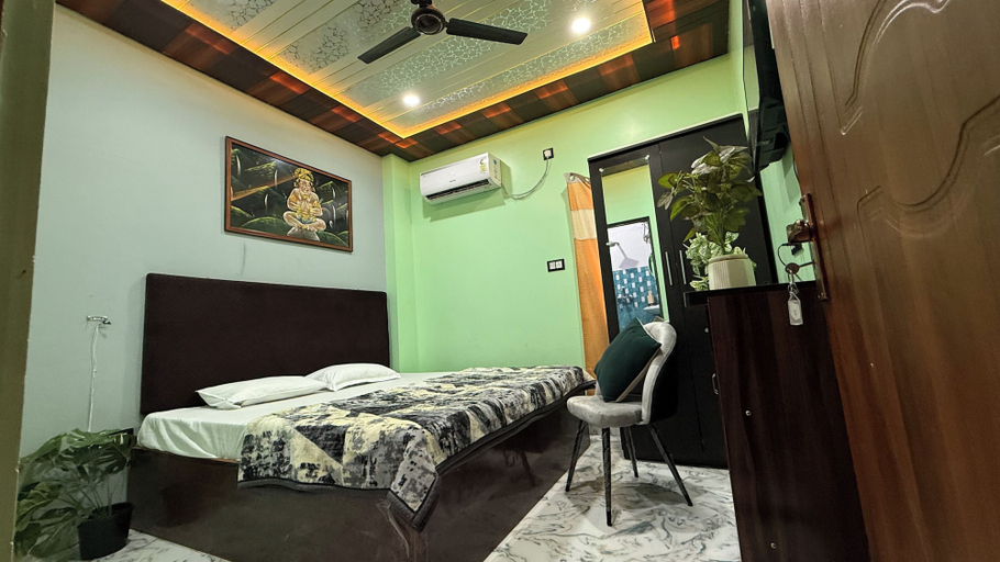 Room 2, Downtown PG And Restaurant, Varanasi