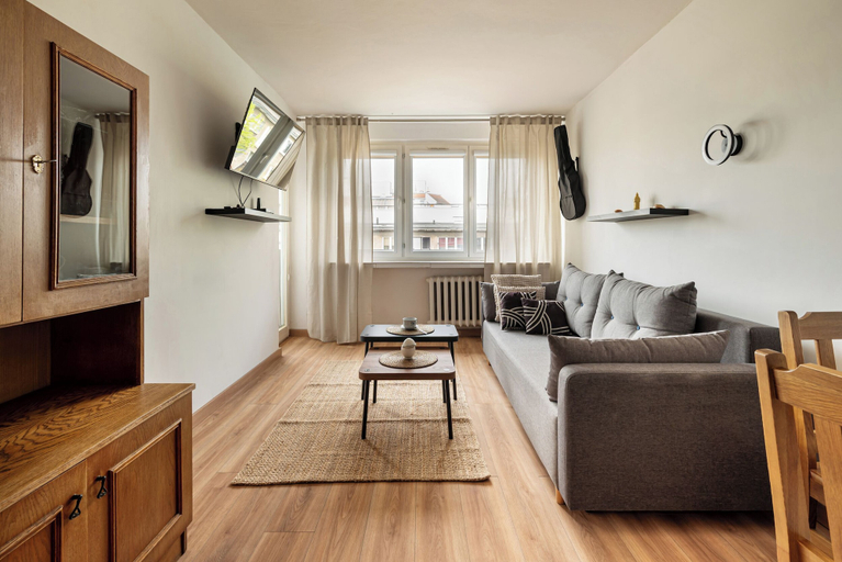 Living area 4, RentPlanet - Apartament przy Parku Tołpy, Środa Śląska