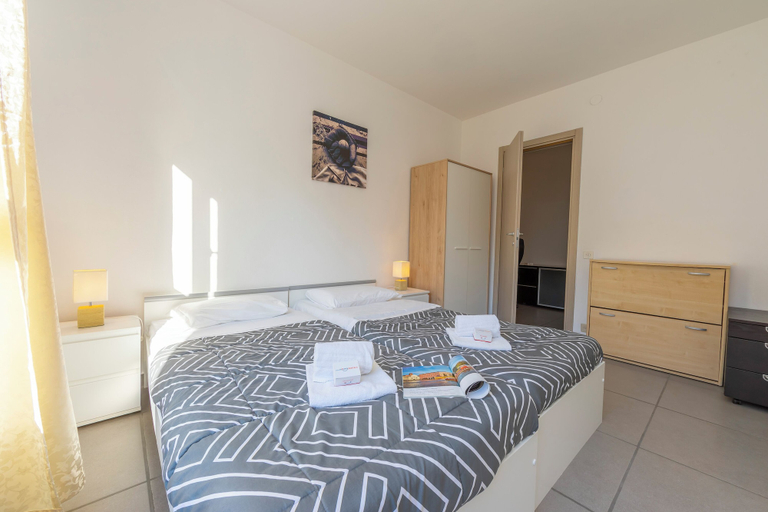 Room 5, City Apartment With Balcony and Parking, Lugano