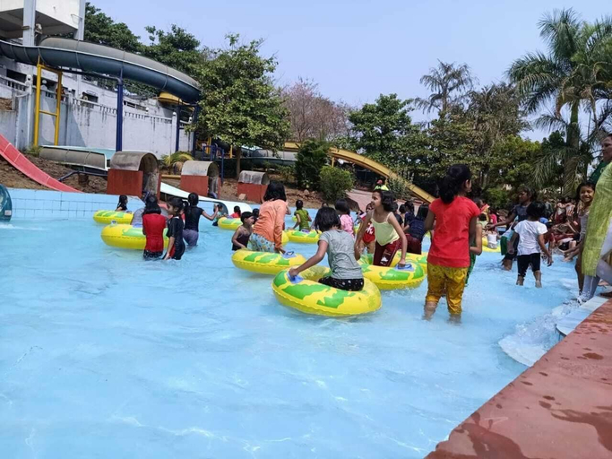 Pool, Shagun Resort & Water Park, Nashik