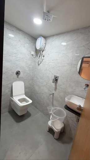 Bathroom, Hotel BelleView, Ahmadabad