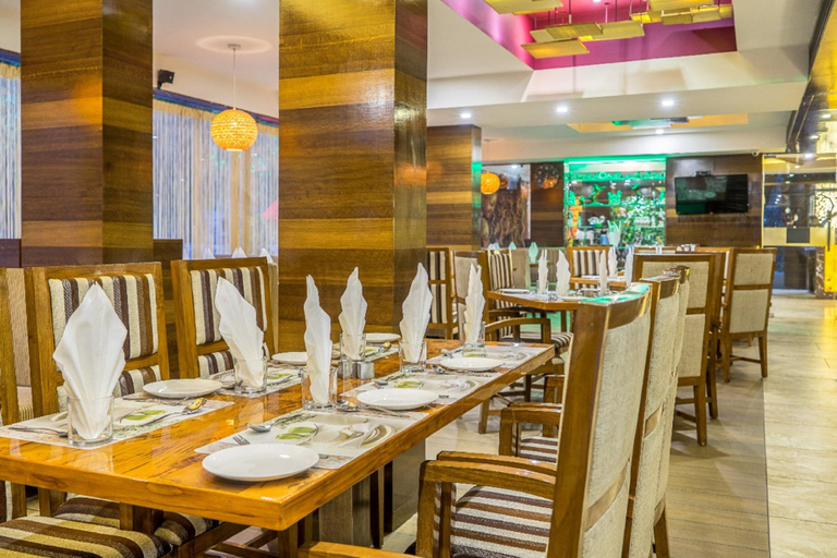 Food & Drinks 5, Goroomgo Super inn Armoise Ahmedabad, Ahmadabad