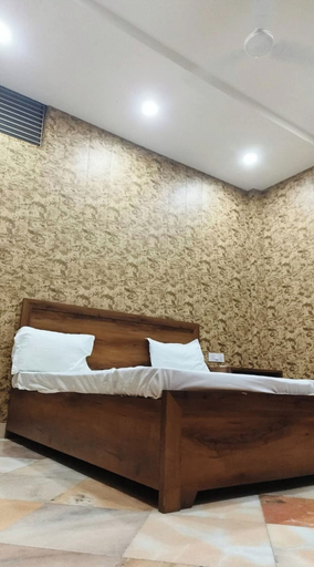 Room 2, Hotel Shri RamLala Devsthanam Ayodhya, Faizabad