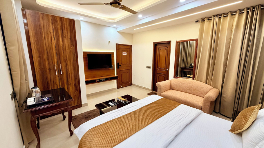 Bedroom 3, Kashish Residency - Premium Rooms, Gautam Buddha Nagar