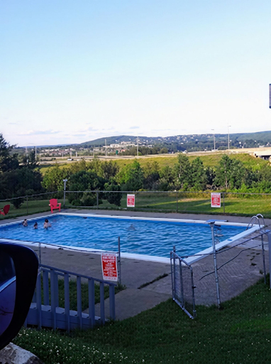 Pool, Woodstock Inn & Suites - Restaurant & Pool Exit 188, Carleton