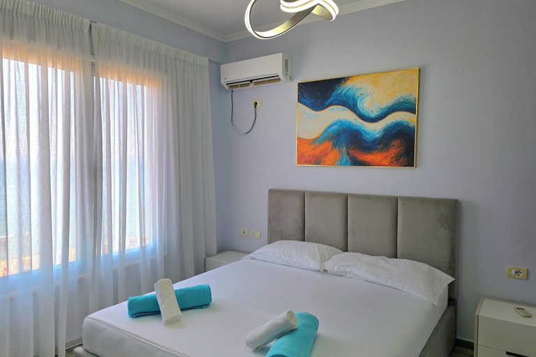Room 5, Beachfront & Sea View Apartment 101 - Happy Rentals, Durrësit