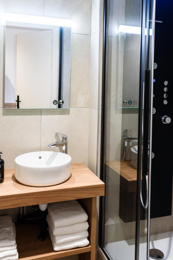 Bathroom 3, Résidence Alpina Lodge, Savoie