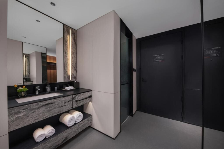 Bathroom 3, IntercityHotel Shanghai jinqiao, Shanghai