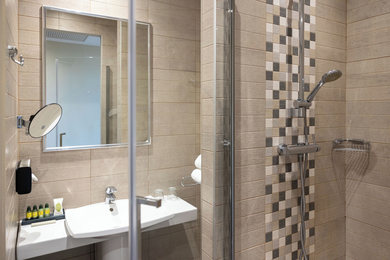 Bathroom 5, Westminster Hotel & Spa Nice, Alpes-Maritimes