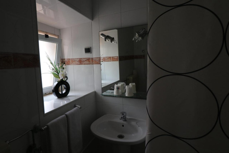 Bathroom 3, Residencial Miguel Jose, Estremoz