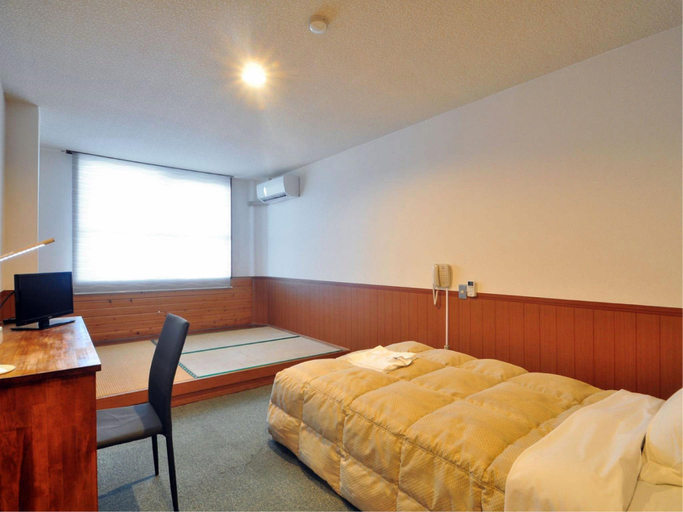 Bedroom 4, Hotel Seaworld <Okinoerabujima>, Wadomari