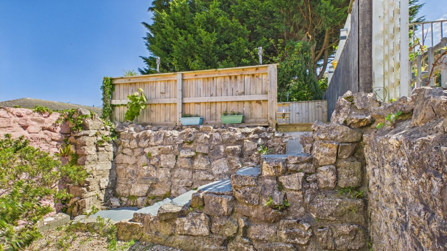 Exterior & Views 2, Shell Cottage 2 Bedroom Holiday, Pembrokeshire