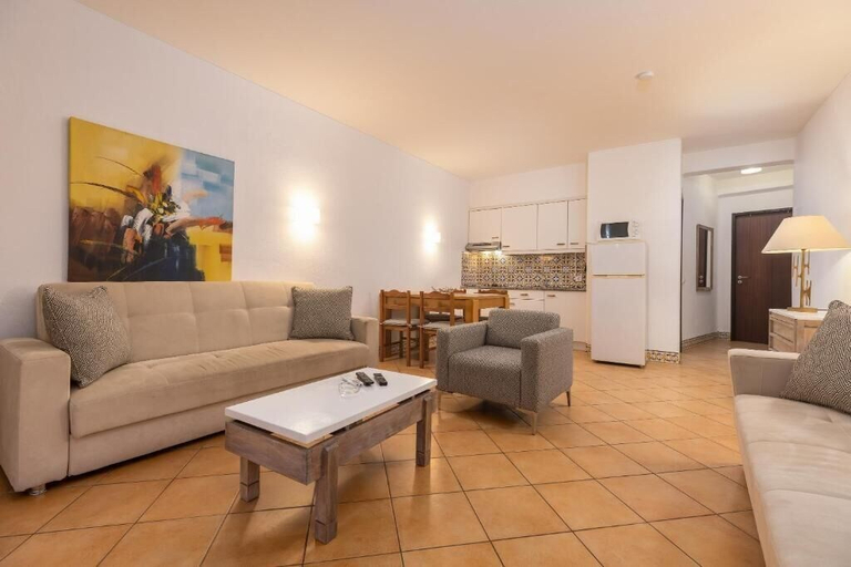 Others 4, APARTAMENTOS PESCADORES, Albufeira