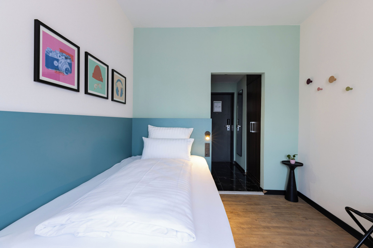 Bedroom 4, Hotel Continental Frankfurt, Frankfurt am Main