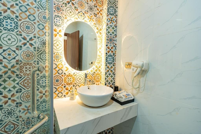 Bathroom 4, Aquarius Garden, Gia Viễn