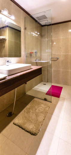 Bathroom 4, Revathi Resorts, Tehri Garhwal