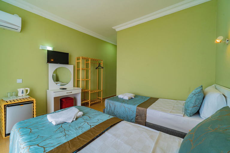 Bedroom 4, De Mare Family Hotel, Alanya