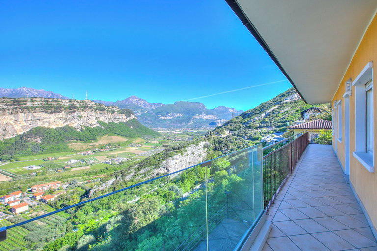 Property grounds 2, Villa Paradise View With Private Pool, Trento