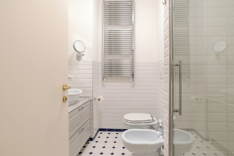 Bathroom 5, Appartamento Reggenza, Como