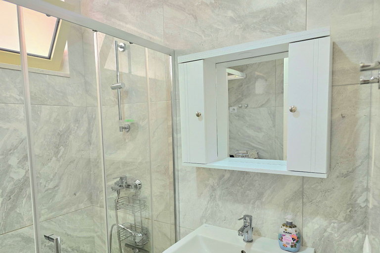 Bathroom 2, Perla Penthouse, Durrësit