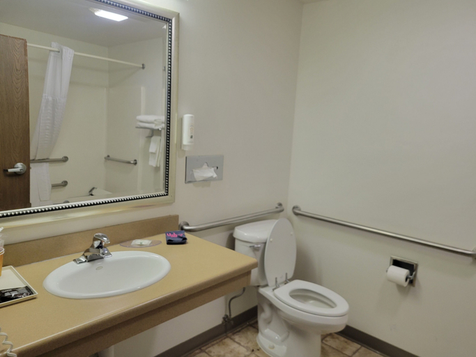 Bathroom 5, Quality Inn & Suites Pinedale, Sublette