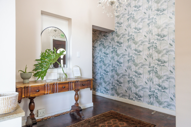 Bathroom 4, Harewood Lodge, Buffalo City