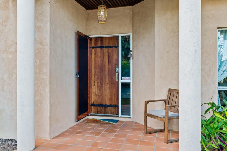 Others 5, Trinity Beach Family Getaway 4BR, Sleeps 10 - Pool, Cairns