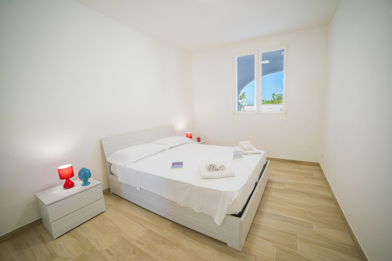 Room 1, La Primula Apartment 3 With Sea-view, Lecce