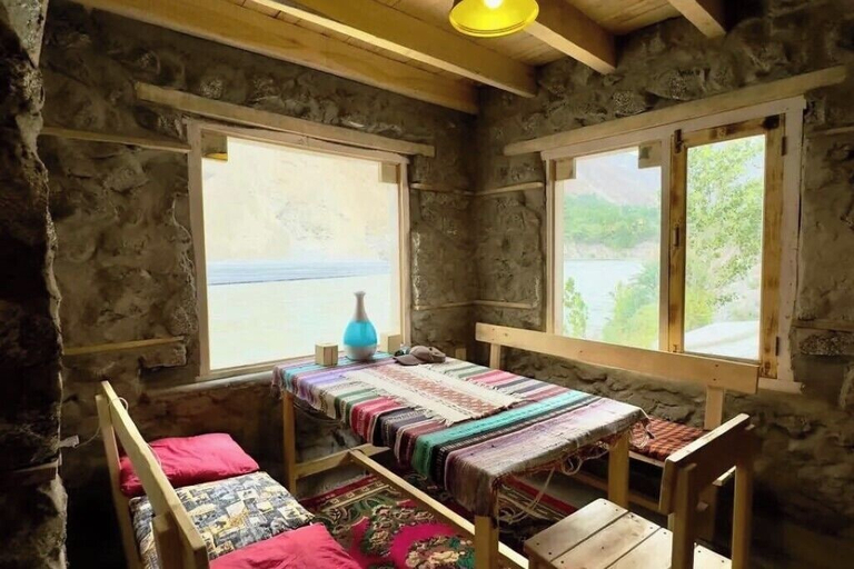 Dining, Jahaan Rakaposhi Bed & Breakfast, Northern Areas