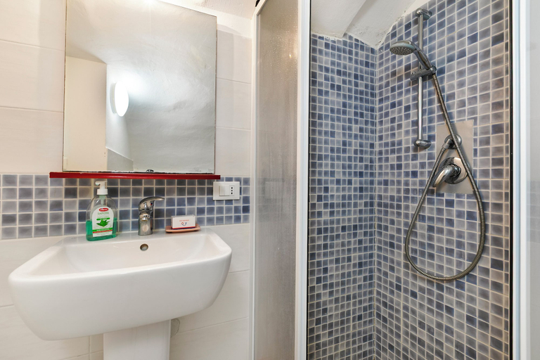 Bathroom 5, Solemare - Ceriale Center & Parking, Savona