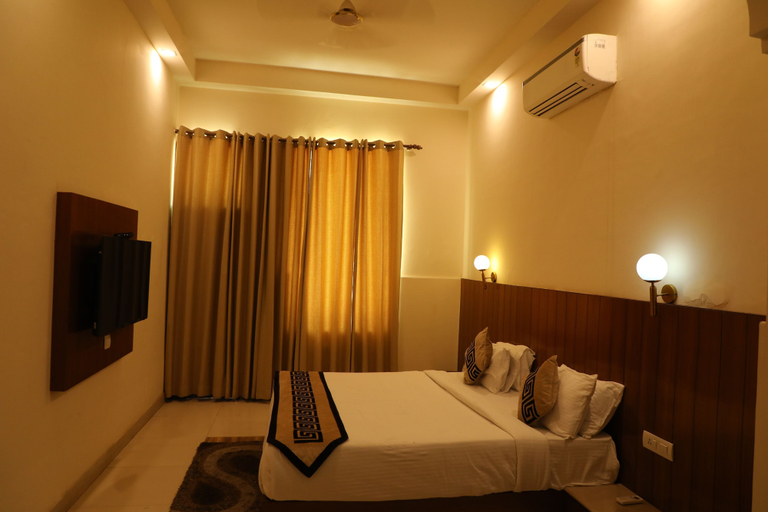 Bedroom 4, Sona Pristine Hotel And Resort, Sahibzada Ajit Singh Nagar