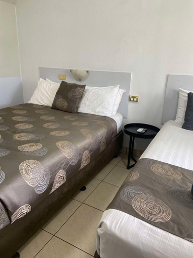Bedroom 3, Riverview Tourist Village, Katherine