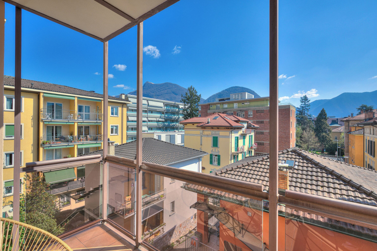Balcony 4, Casa Berna - Balcony Apt With Mountain Views, Lugano