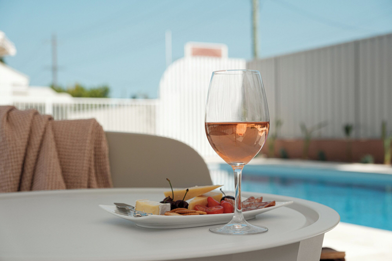 Food & Drinks 5, Catalina Motel Lake Macquarie, Lake Macquarie - West