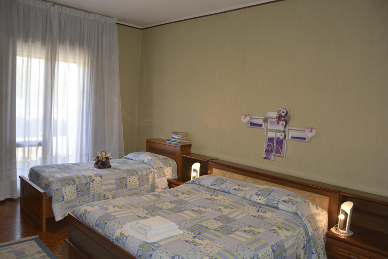 Bedroom 3, BED & BIKE Belfiore, Padua
