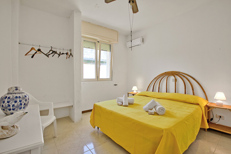 Room 3, Villa Dei Fanti - Beachfront Villa with Garden - Happy Rentals, Lecce