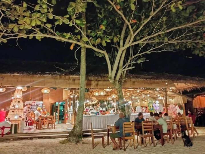 Food & Drinks 5, Bruce Beach Resort, San Juan