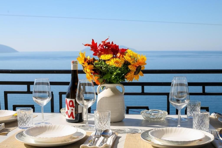 Food & Drinks 4, Villa Meminaj, Vlorës